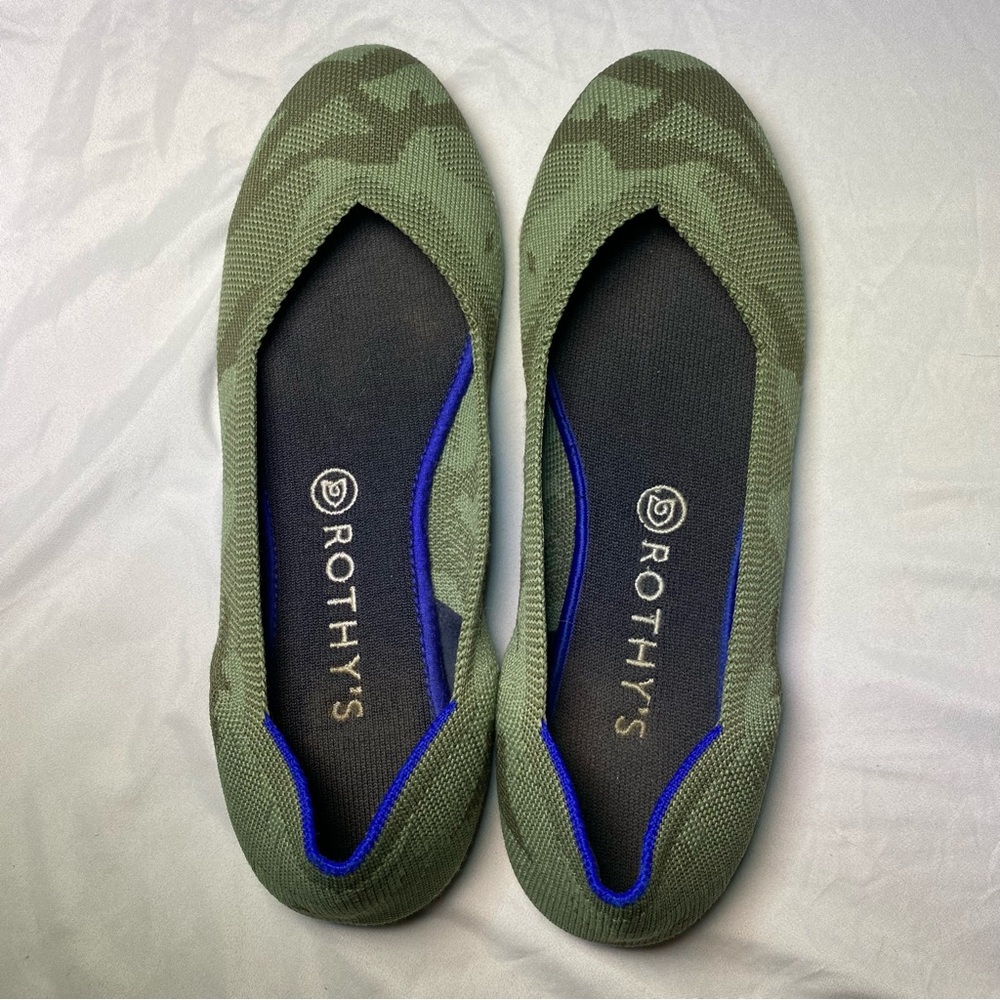 Rothy’s the Flat Round Toe Olive Green Camo Women’s Size 10.5 Slip-ons